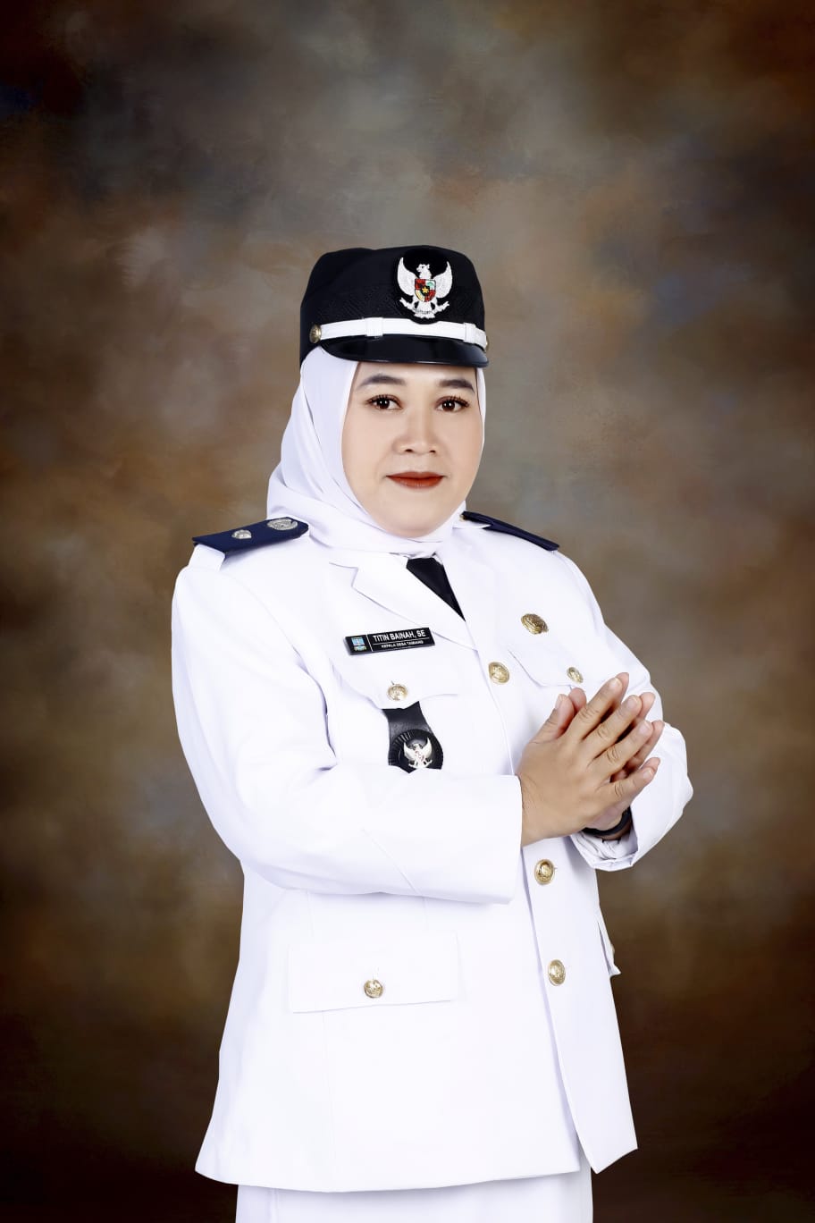 Titin Bainah, SE
